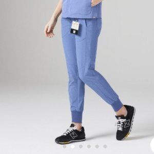 Women’s Figs Callao E.A.C. Jogger in Big Sky Small